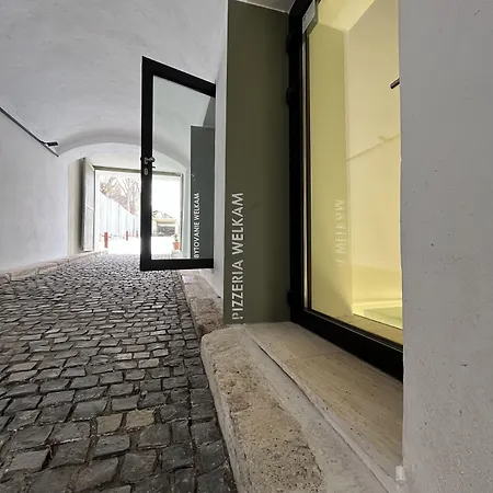 מלון Welkam פופראד